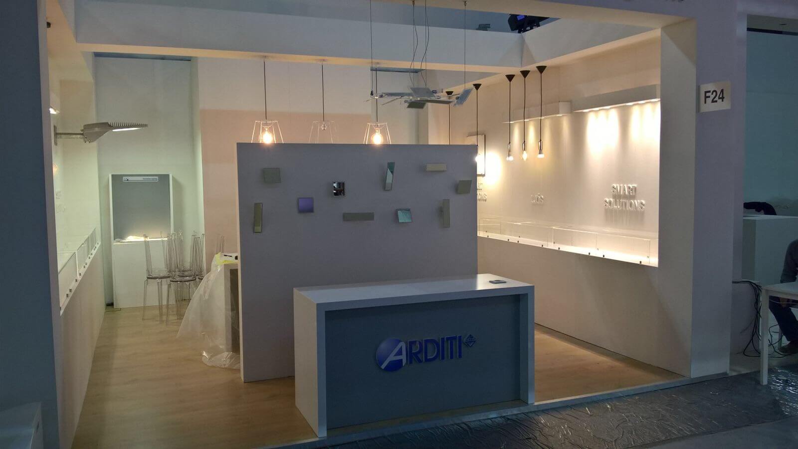 Arditi spa booth at Eurluce showing LumiBlade OLED panels