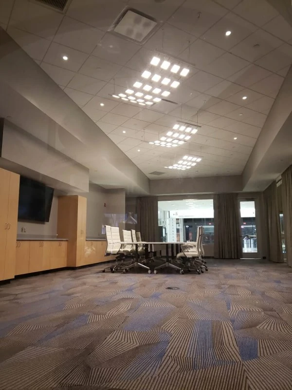 Acuity Brand´s OLED fixture CANVIS at the Rochester airport