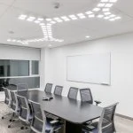 Acuity Brands´ OLED ceiling luminaire Trilia in QCI conference room