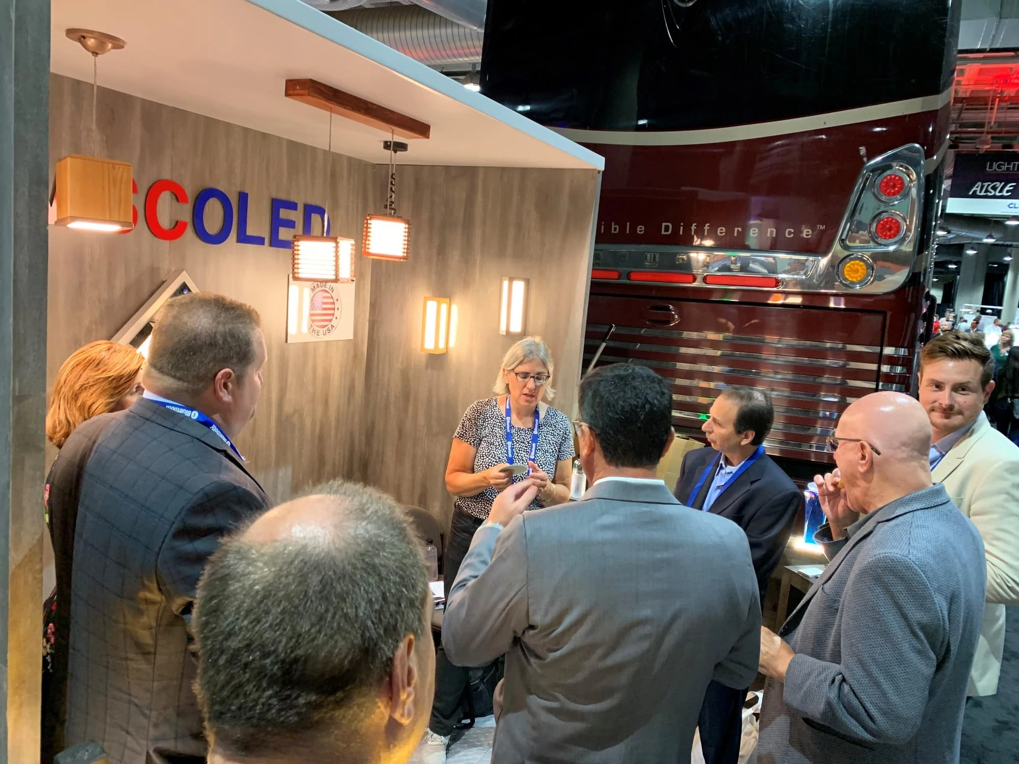 OLEDWorks' Giana talking at Aamsco's LSW 2019 Booth | OLEDWorks