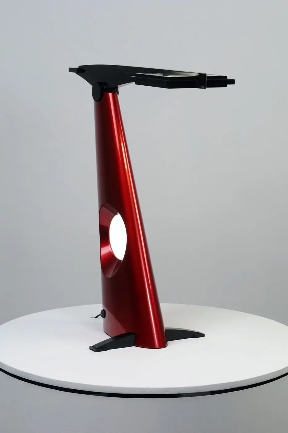 Unicycle2 OLED fixture, Lumenique
