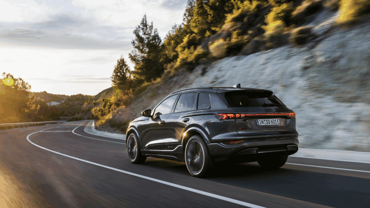 Second-Generation Digital OLED Panels in the New Audi Q6 e-tron Enabled by Atala
