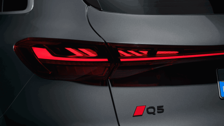 Audi Q5’s Intelligent Digital OLED 2.0 Rear Lights Equipped with Atala Digital Technology
