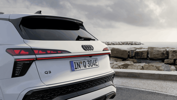 OLEDWorks Powers Audi Q3’s Next-Generation Digital OLED Rear Lighting with Atala Technology